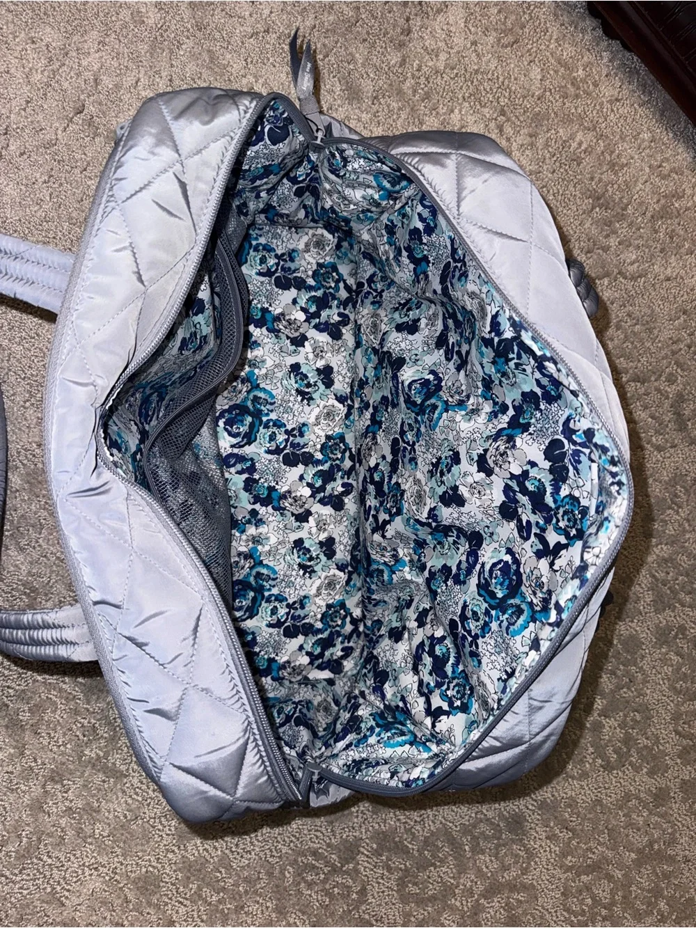 Vera Bradley Medium Traveler bag in Frost Grey